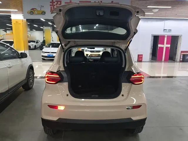 Leapmotor T03 — Фото автомобиля 18