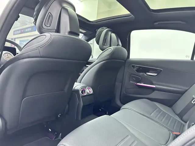 Mercedes-Benz C-Class — Фото автомобиля 16