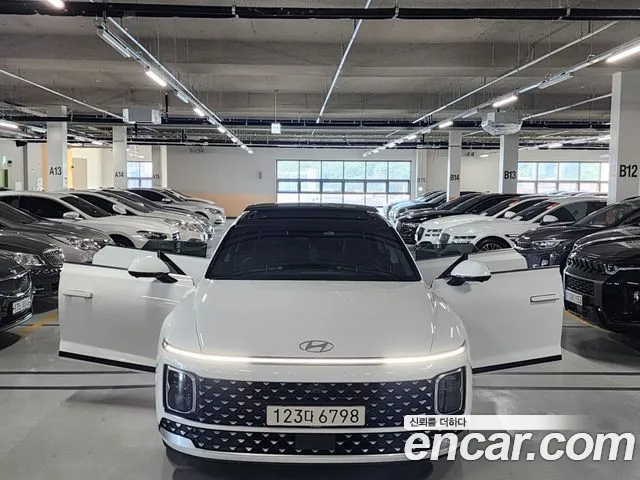 Hyundai Grandeur Grandeur (GN7) — Фото автомобиля 2