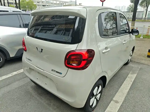 Wuling Hongguang Mini EV — Фото автомобиля 6