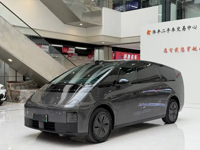 Li Auto MEGA — Фото автомобиля 2