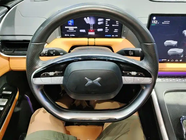 Xpeng G9 — Фото автомобиля 10