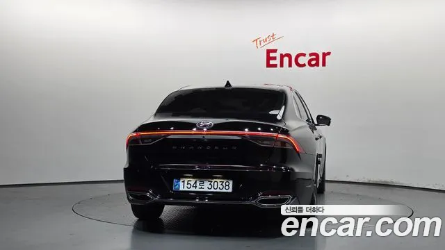 Hyundai Grandeur (New) Hybrid — Фото автомобиля 4
