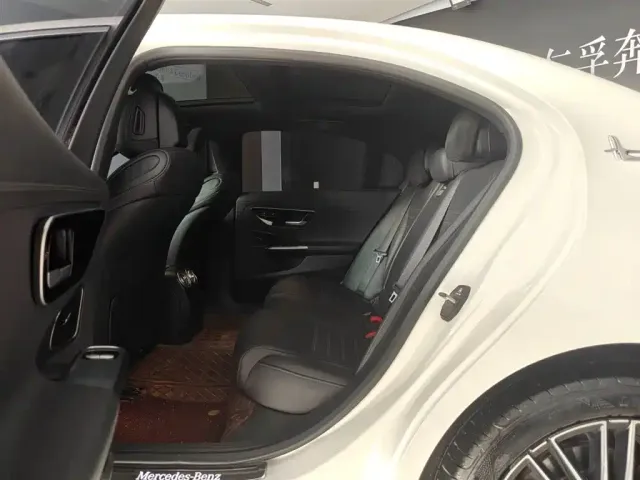 Mercedes-Benz C-Class — Фото автомобиля 10
