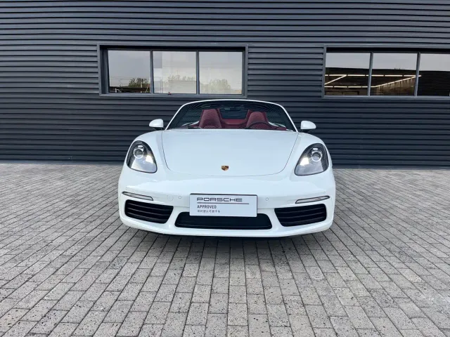 Porsche 718 — Фото автомобиля 2