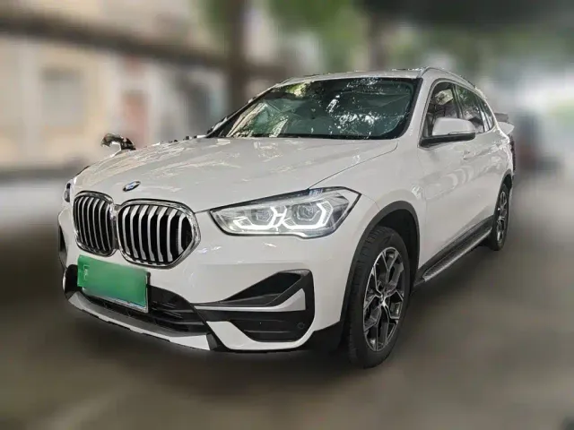 Фотография автомобиля — BMW X1