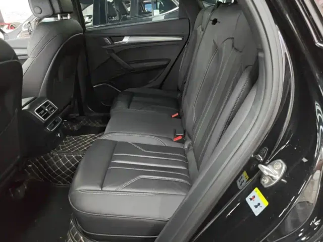 Audi Q5L — Фото автомобиля 16