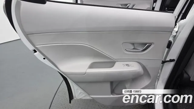 Hyundai Kona SX2 — Фото автомобиля 14