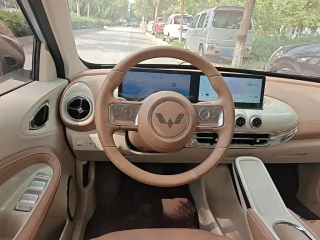 Wuling Bingo — Фото автомобиля 10