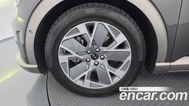 Genesis GV60 — Фото автомобиля 5