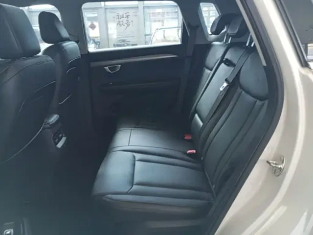 Wuling Asta — Фото автомобиля 16