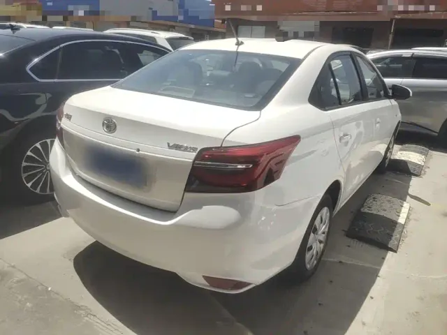 Toyota Vios — Фото автомобиля 6