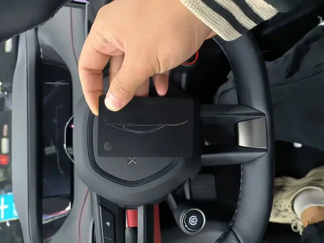 Xiaomi SU7 — Фото автомобиля 8