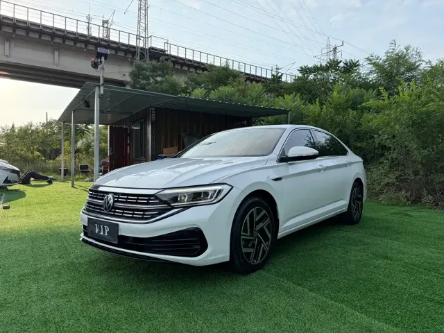 Фотография автомобиля — Volkswagen Sagitar