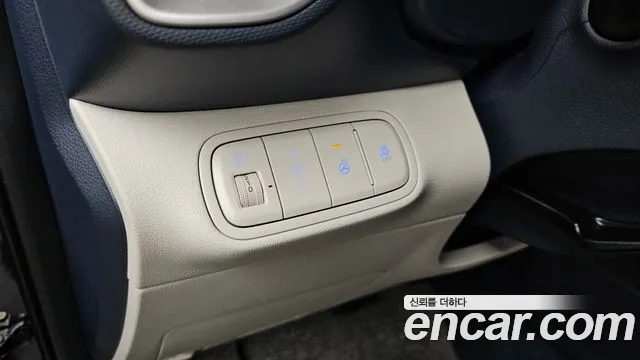 Hyundai Venue — Фото автомобиля 14