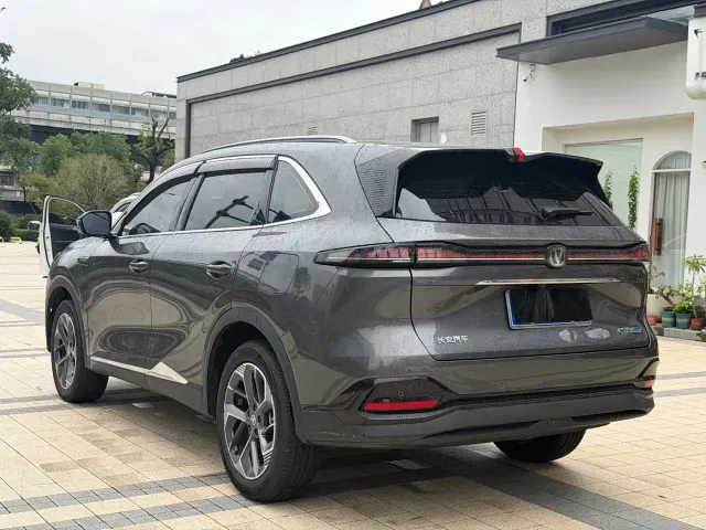 Changan CS75 Plus — Фото автомобиля 14