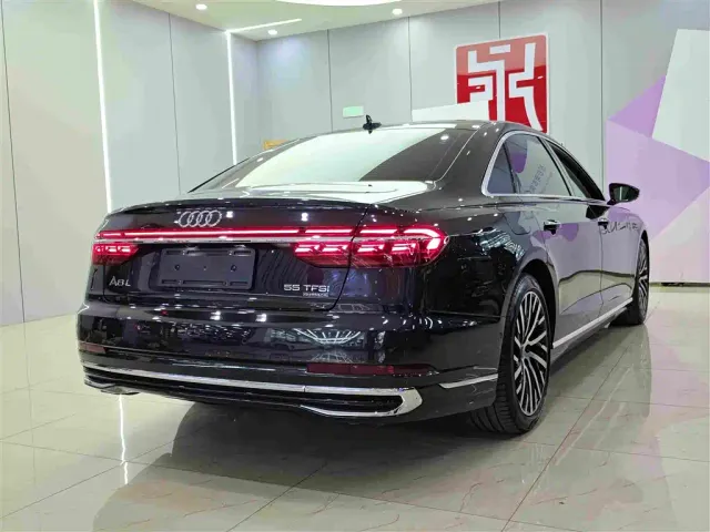 Audi A8 — Фото автомобиля 6
