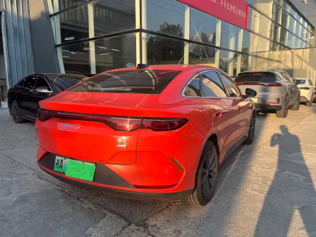 BYD Qin L — Фото автомобиля 9