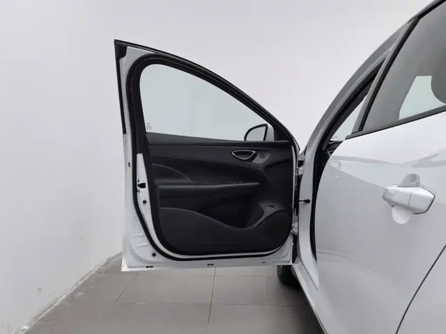 BYD Seal 05 DM-i — Фото автомобиля 8