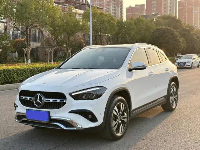 Фотография автомобиля — Mercedes-Benz GLA-Class