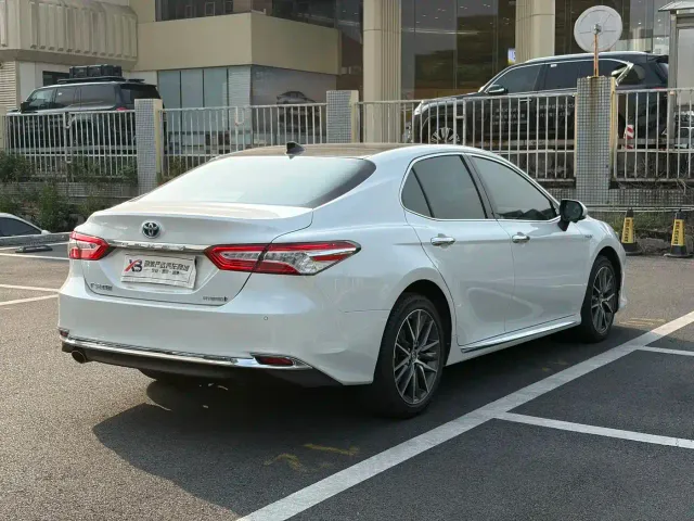 Toyota Camry — Фото автомобиля 7