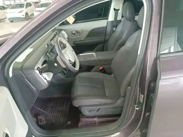 Leapmotor B10 — Фото автомобиля 13