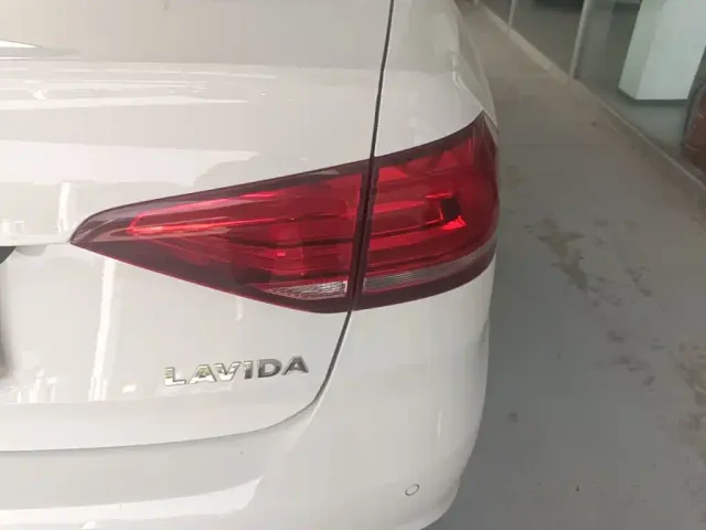 Volkswagen Lavida — Фото автомобиля 7