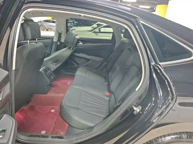 Volkswagen Passat — Фото автомобиля 16