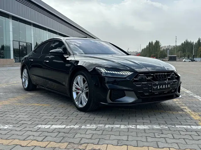 Audi A7L — Фото автомобиля 4
