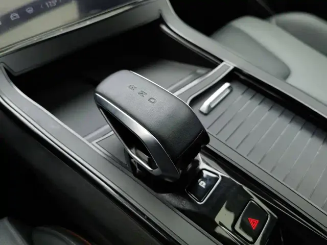 Geely Boyue — Фото автомобиля 13