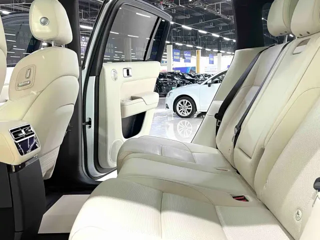 Li Auto L7 — Фото автомобиля 13