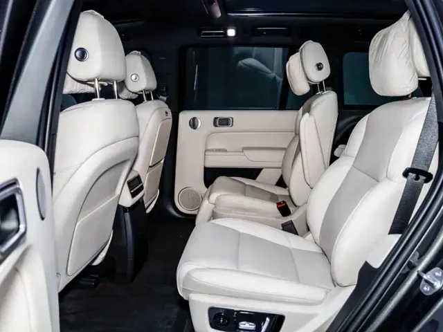Li Auto L9 — Фото автомобиля 12