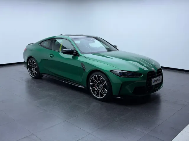 BMW M4 — Фото автомобиля 3