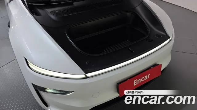 Tesla Model Y — Фото автомобиля 5