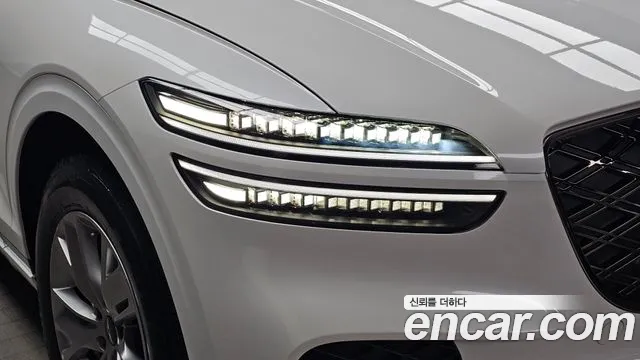Genesis GV70 — Фото автомобиля 22
