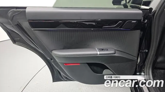 Hyundai Grandeur GN7 — Фото автомобиля 14