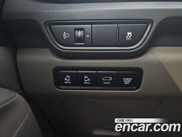 Kia Carnival Generation 4 — Фото автомобиля 9