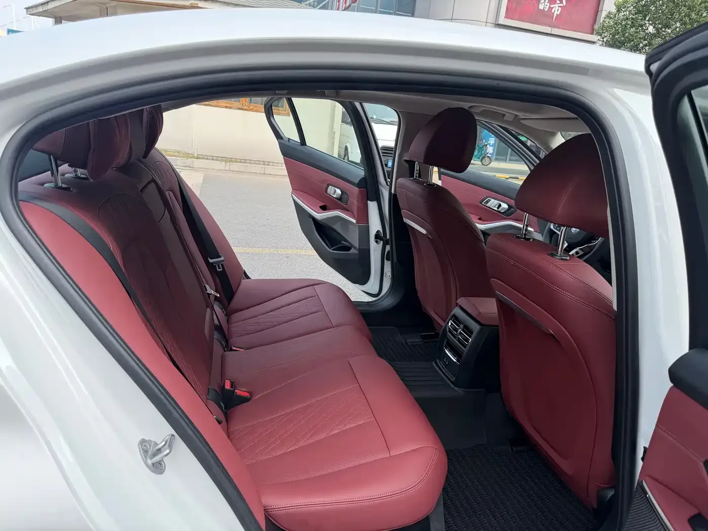 BMW BMW i3 2025 eDrive 35 L — Фото автомобиля 11