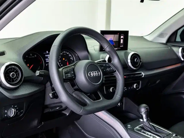 Audi Q2L — Фото автомобиля 18