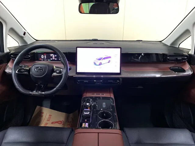 GAC Trumpchi E8 — Фото автомобиля 13