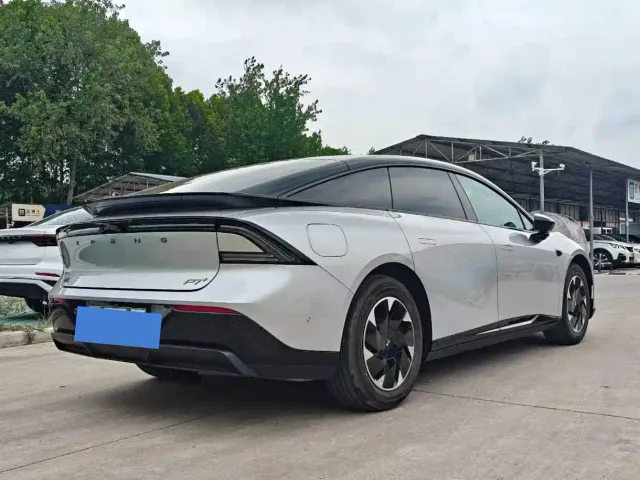 Xpeng P7+ — Фото автомобиля 5