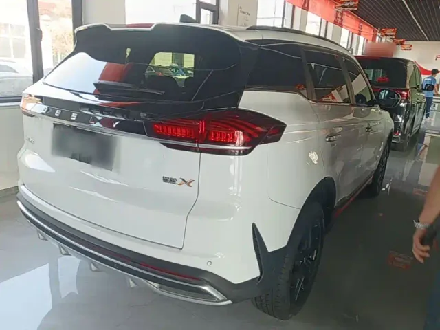 Geely Boyue — Фото автомобиля 6