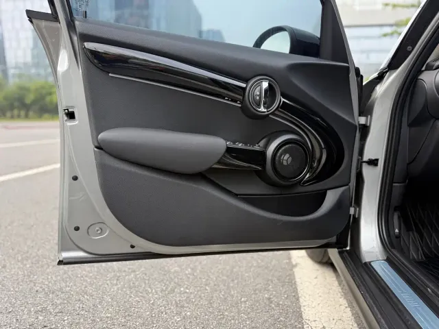 MINI Hatch — Фото автомобиля 18