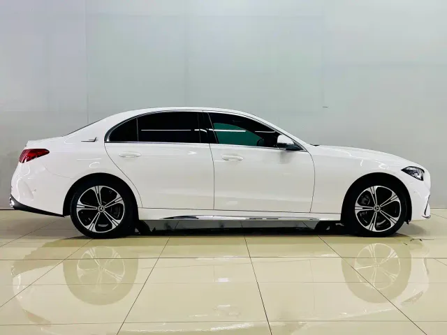 Mercedes-Benz C-Class — Фото автомобиля 4
