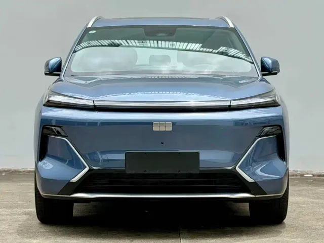 Geely Galaxy Starship 7 EM-i — Фото автомобиля 2