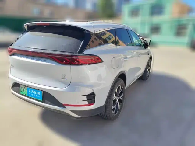 BYD Tang — Фото автомобиля 2