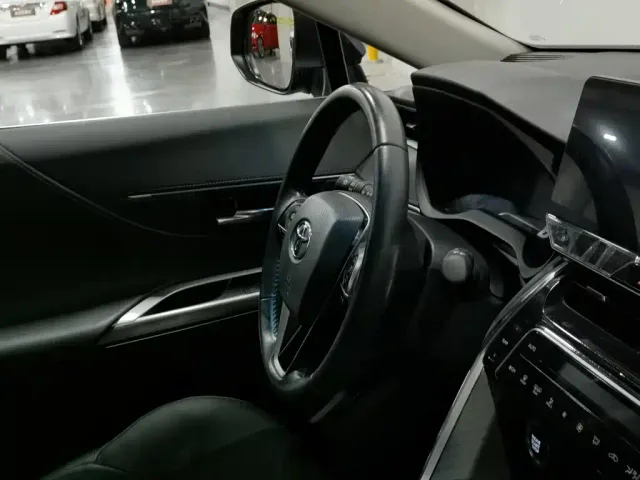 Toyota Harrier — Фото автомобиля 22