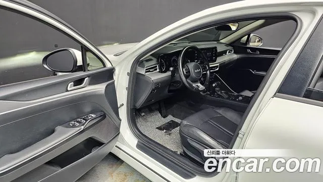 Kia K5 K5 3 поколение 2.0 LPI(Для проката) — Фото автомобиля 25