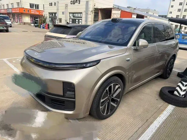 Фотография автомобиля — Li Auto L9