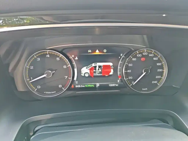 GAC Trumpchi M8 — Фото автомобиля 11